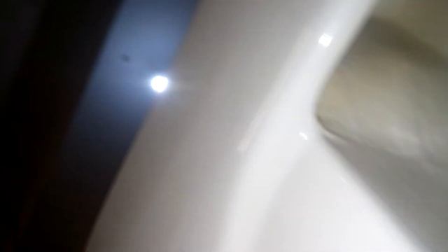 Проверка унитаза в сервисной мастерской смотреть онлайн