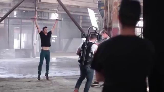 Тейлор Лотнер представляет бренд BENCH