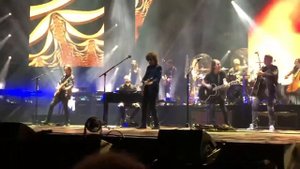 Handle Me With Care (live) Jeff Lynn & Dhani Harrison with ELO covering The Travelling Willburys