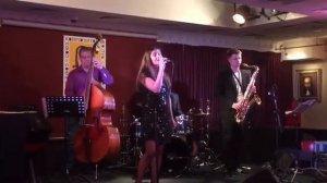 Ассирийцы.Поёт Катя Геворгизова.Assyrians.Sings Kate Gevorgizova.