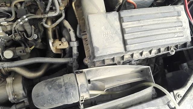 Wolkswagen Jetta Tdı.Motor içi Karbon temizliği devam ediyor. смотреть онлайн