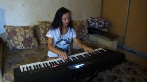 Музыка из фильма "Возвращение Будулая" на синтезаторе.