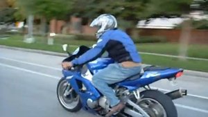 Yamaha R1 2000