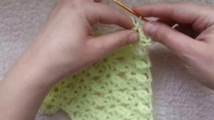 ажурный жилет крючком на девочку 4х лет