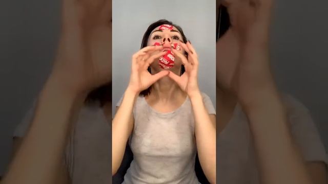 Как убрать второй подбородок с помощью кинезиотейпов смотреть онлайн