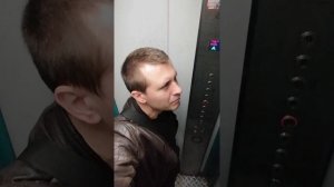 Когда звук в лифте что-то напоминает 🧟♂️