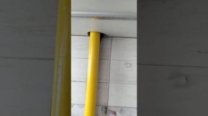 Прячем газовую трубу на кухне
