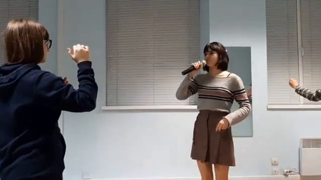 Занятия, уроки актерского мастерства, упражнения на импровизацию, репортаж смотреть онлайн