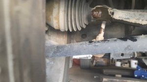 Замена задней опоры двигателя и стоек стабилизатора на Daihatsu Terios