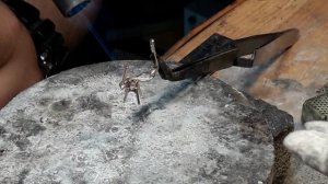 Начинающим ювелирам. Особенности замены камней в новых серёжках.