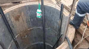 Колодец из 1,5 метровых колец в плывуне.