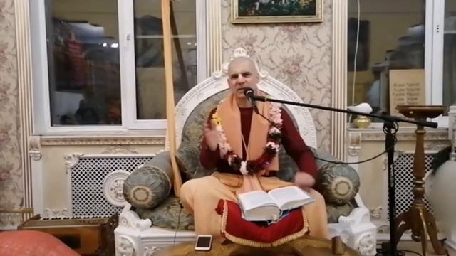 СОЗНАНИЕ КРИШНЫ НЕ ПРЕДНАЗНАЧЕНО ДЛЯ ТОГО, ЧТОБЫ ИЗ НОРМАЛЬНЫХ ЛЮДЕЙ СДЕЛАТЬ НИЩИХ