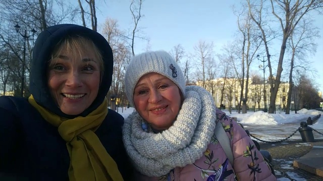 ИЗ ОНЛАЙНА В ОФЛАЙН. Прогулка по набережной Кронштадта. Петровский парк смотреть онлайн