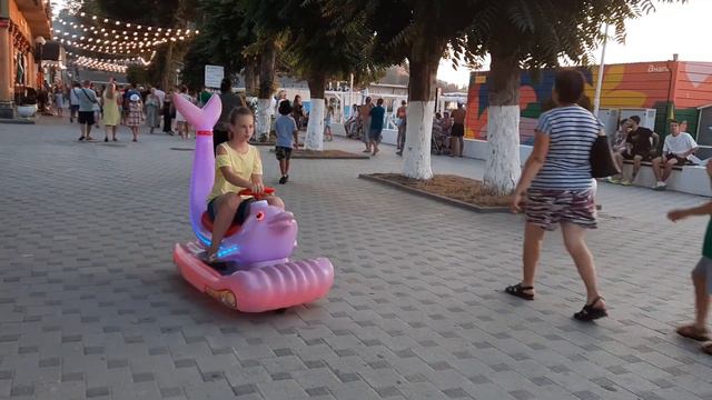 2022 г. #Анапа. Мальчик с саксофоном на набережной. смотреть онлайн