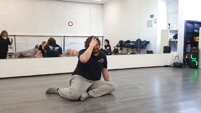 Партер. Отжимание на лопатке. Работа целым телом смотреть онлайн