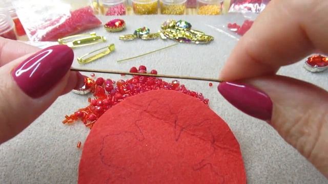 Брошь из бисера и бусин | КЛЕНОВЫЙ лист | beaded brooch