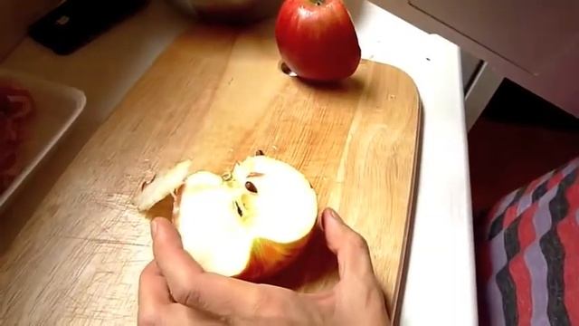 На кухне вместе с ...MacBook Air смотреть онлайн