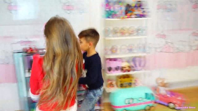 Странная розовая Елка на Новый Год? смотреть онлайн