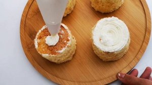 Классические бисквитные пирожные с фруктовой начинкой?Таких пирожных вы ещё не готовили