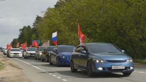 9 мая 2024 года. Праздничная автоколонна едет через город Серпухов по местам памяти и славы.