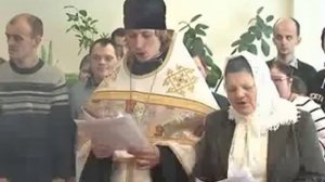 В храмах освящают воду