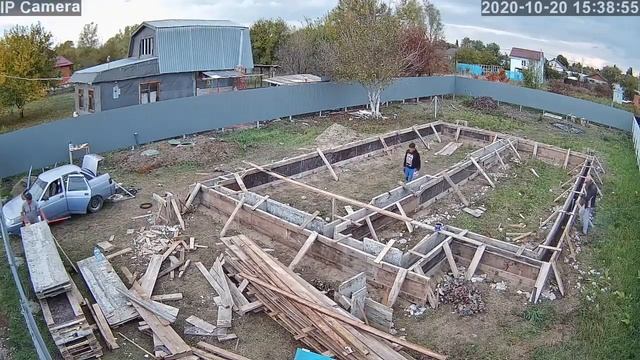 Установка опалубки, заливаем ростверк.