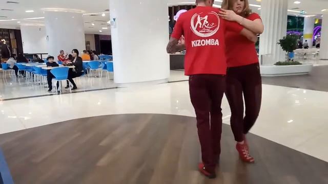 Андрей и Айгерим - Кизомба смотреть онлайн