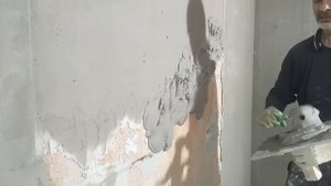 работа со шпателем и штукатурным мастерком