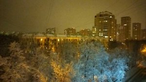 Вечерний апрельский снегопад 02.04.2022 (циклон "Катрина" в Москве)