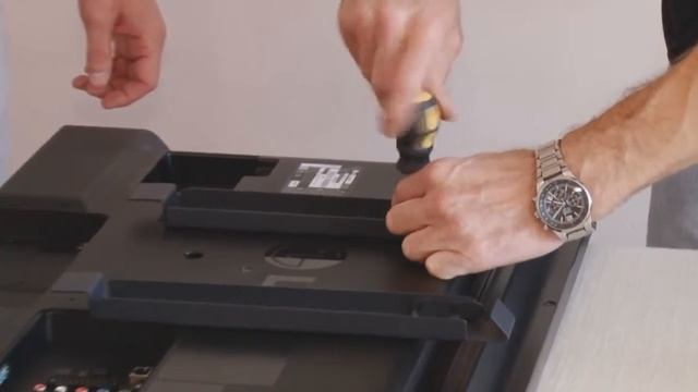 Установка кронштейна для ТВ КВАДО К-36 смотреть онлайн