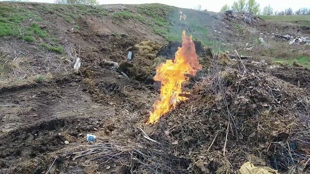 Вывозим навоз после зимы. смотреть онлайн