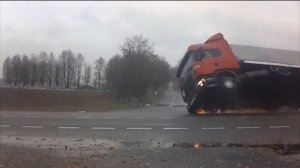 Подборка аварий грузовиков - Декабрь 2013