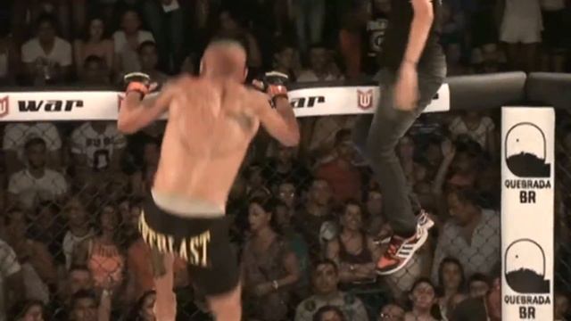 PATRICIO ALEMAO X KLEBIO SAPO CAPOEIRA BATALHA MMA 2 смотреть онлайн