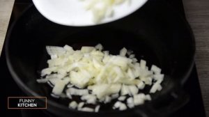 Тушеная капуста ПО-НЕМЕЦКИ с копчеными колбасками.