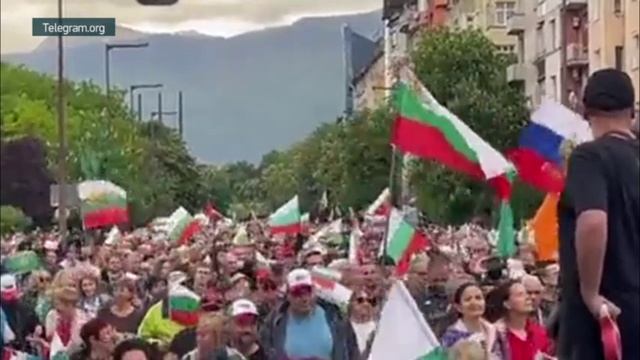 Болгары провели антивоенную акцию «Болгария — зона мира»