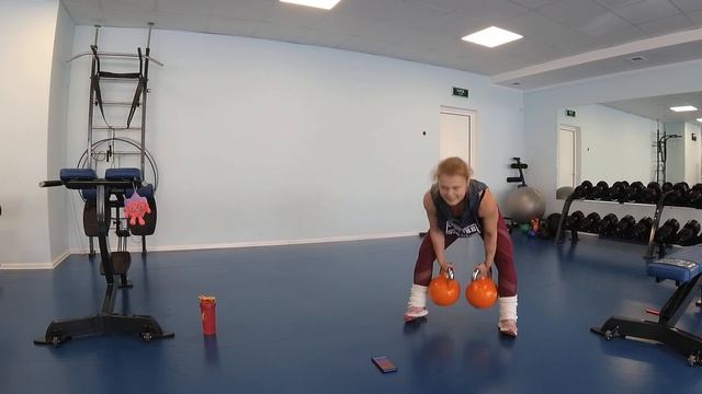 Кроссфит WOD по-быстрому - когда три бёрпи превращаются в тридцать три) смотреть онлайн