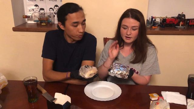 BURGER KING VS YUFRAME: САМЫЙ ДОРОГОЙ И ДЕШЁВЫЙ БУРГЕР смотреть онлайн