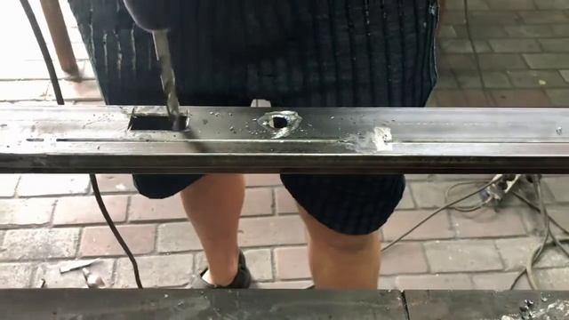 Врезка Установка замка. Самый простой способ. Монтаж зборка. Врезка замка своими руками..mp4 смотреть онлайн