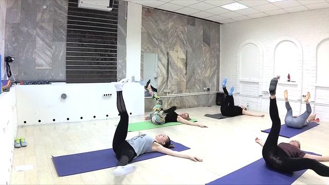 Стройная талия, крепкие орешки. Бомбическая фитнес тренировка для похудения