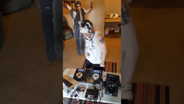 EDM Trance Mix (SWANGARANG Remix) смотреть онлайн