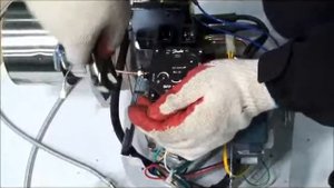 Ремонт котла Kiturami KSO 50 70   Замена штуцера топливного насоса