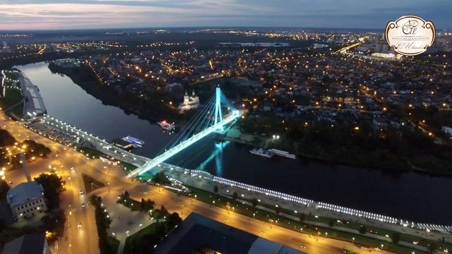 Достопримечательности Тюмени. Съемка Моста Влюбленных. Видео от Центра недвижимости Сергея Ивакова смотреть онлайн