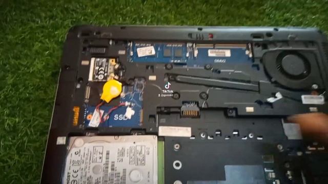 HP Elitebook 840 G1 Laptop Restarting himself, No Display on screen, Solved #hp #computer #repair смотреть онлайн