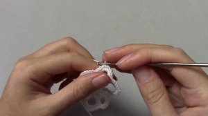 Маленькая снежинка крючком для начинающих