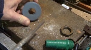 Делаем отверстие в пластине или детали любого размера и вида.