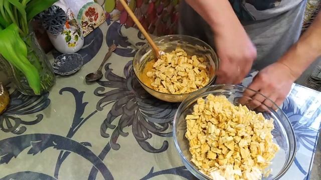Торт "Муравейник" из печенья и вафель без выпечки