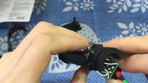 Налобный светодиодный аккумуляторный фонарь из Фикс Прайс Смотрим что внутри Как можно доработать