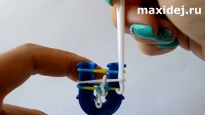 Браслет из резинок на рогатке КАРАМЕЛЬКА | Как сплести браслеты из резинок на рогатке