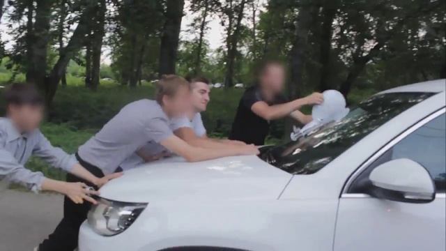 Стоп хам Рязань  Фрагмент  хам с Активистами на капоте