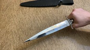 Труд моего товарища на тему Farbairn-Sikes Fighting knife. Кинжал.